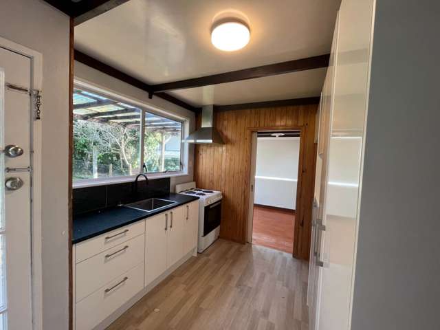 38 Thornlow Street Glendene_3