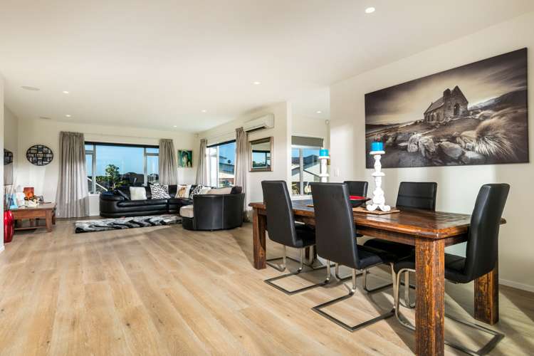 1 Tauwaka Crescent Riverhead_3