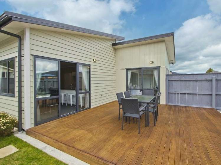 41 Fraser Colman Grove Wainuiomata_16