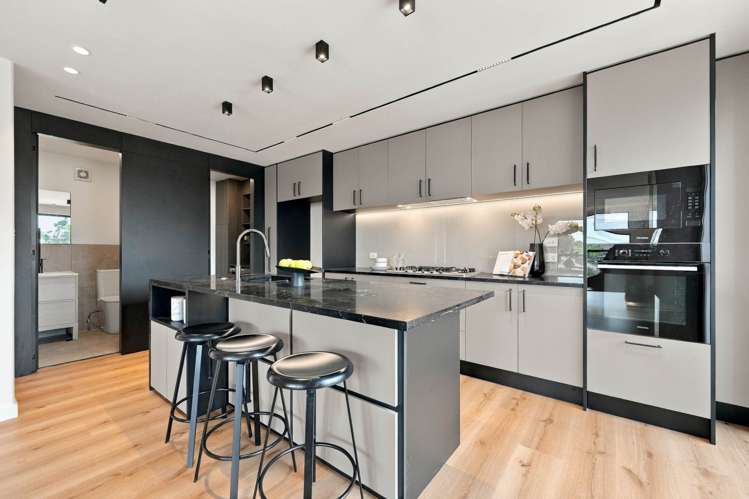 2A Rangitoto Terrace Milford_10