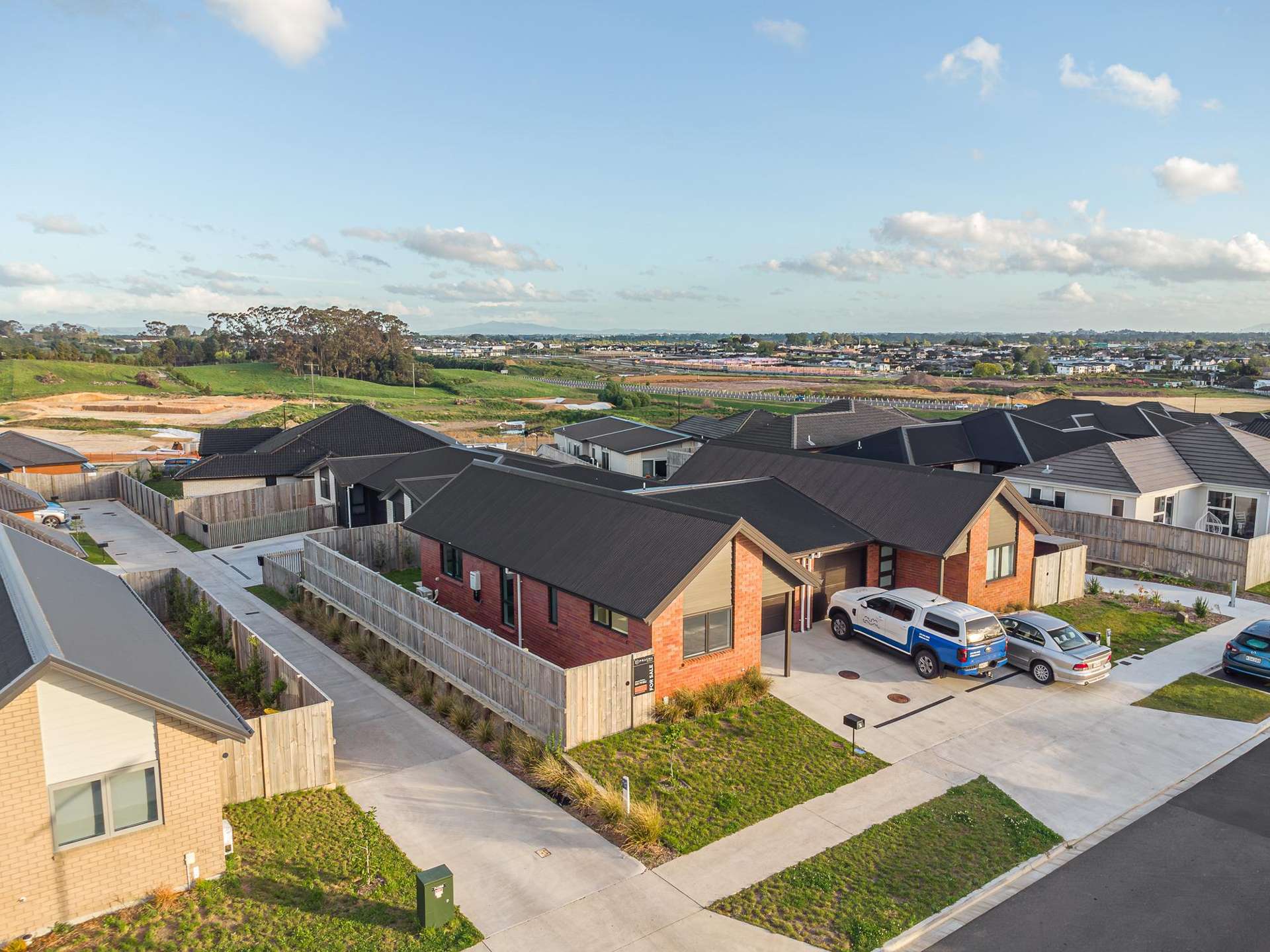 36 Waruhia Crescent Rototuna North_0