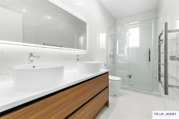 5 Rarangi Mai Lane Karaka_6