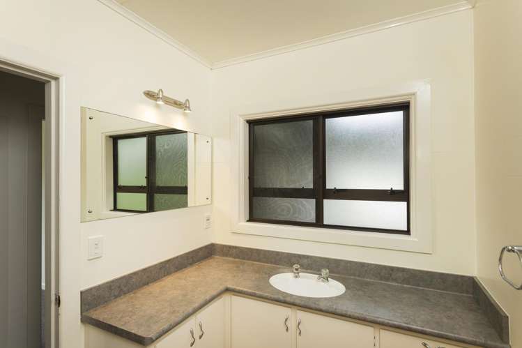 121 Bell Road Matawhero_14