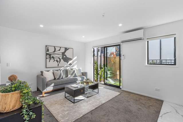 2/4 Riccarton Road Riccarton_2