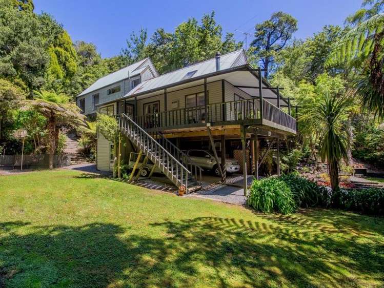 7c Tiniroa Grove Silverstream_0