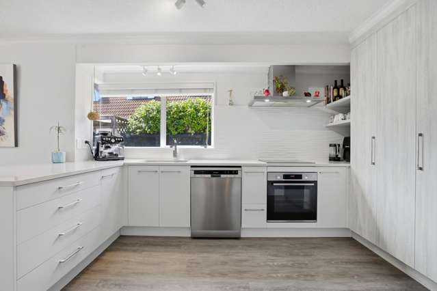 40 Sunrise Avenue Mt Maunganui_3