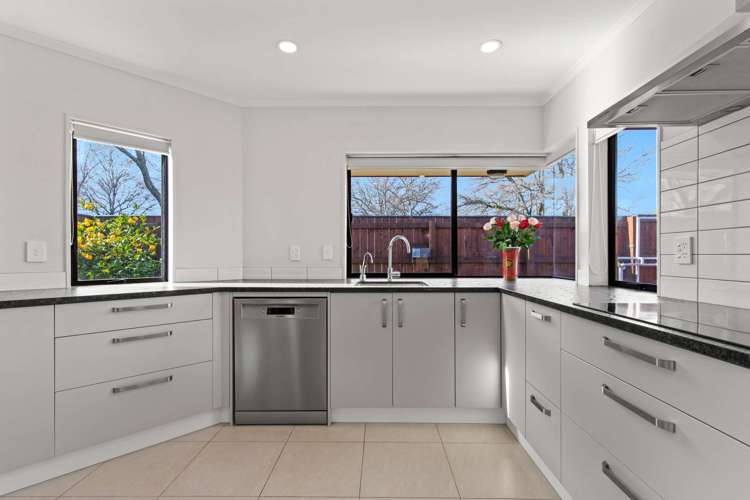 69a Ranolf Street Victoria_5