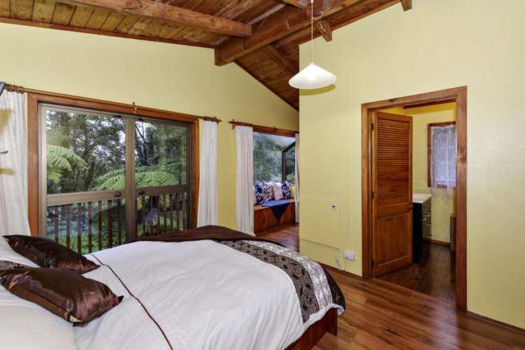 214 Woodlands Park Road Titirangi_15