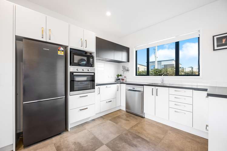 4/7 Scott Road Hobsonville_6