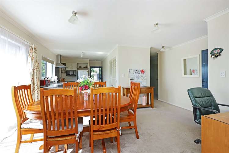 3 Kirkcaldy Place Flaxmere_4