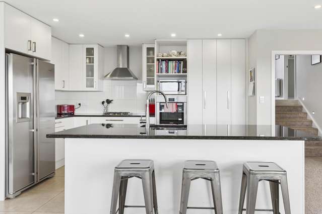 75 Endeavour Drive Whitby_4