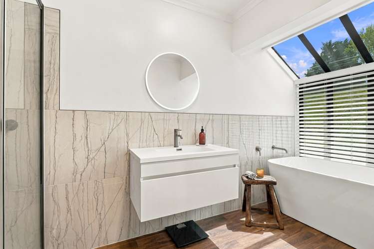 2/15A Caversham Road Westmere_11