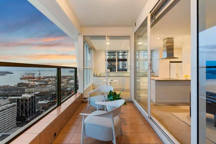 3204/8 Albert Street_1