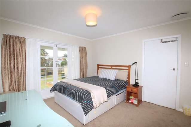 32 Kelwyn Road Kelston_4