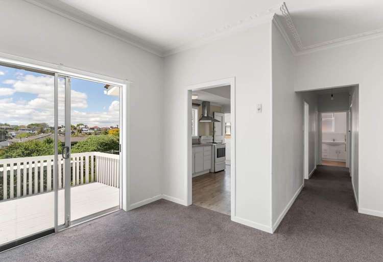74 Oakdale Rd 1687_2