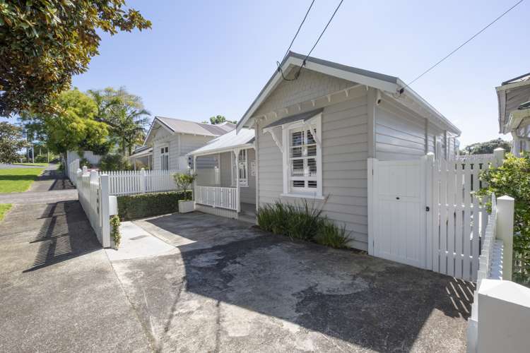 39 Cardwell Street Onehunga_4