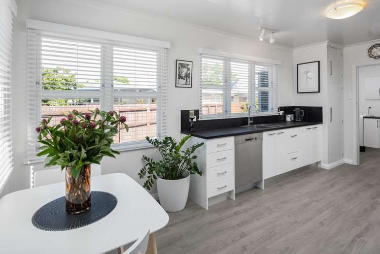 8 Houghton Crescent Redwoodtown_7