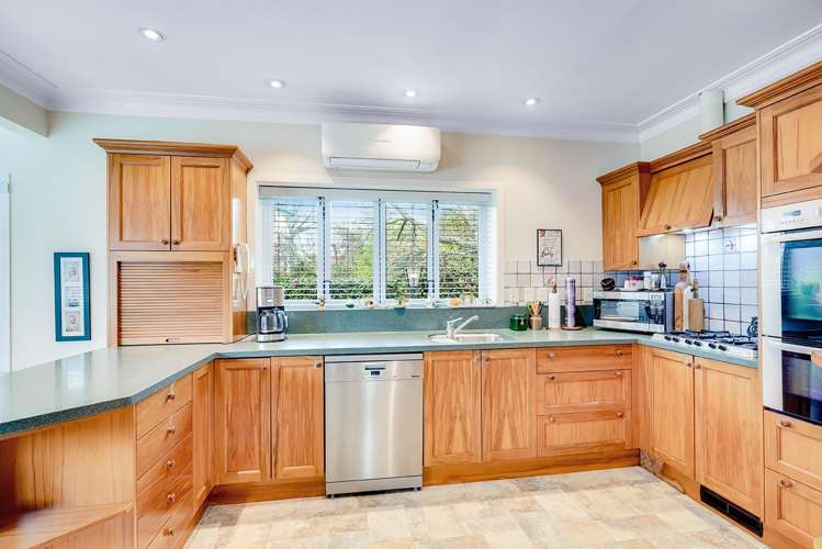 943 River Road Queenwood_6