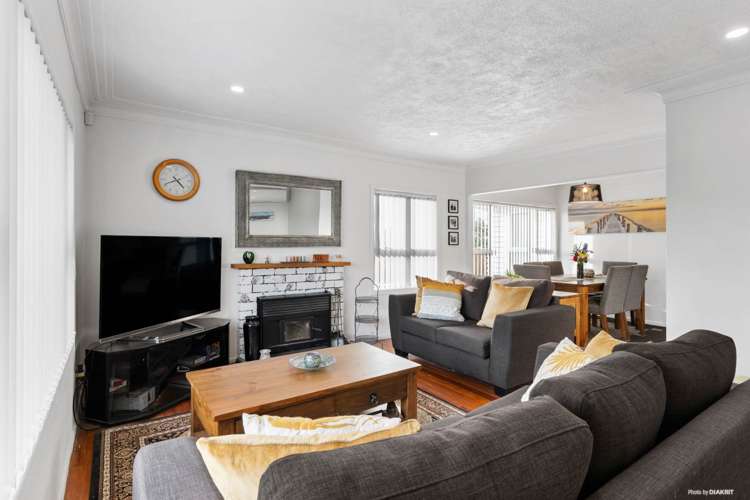 4025 Great North Road Glen Eden_11