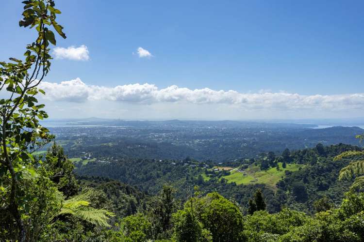 5 Brabant Road Waiatarua_28