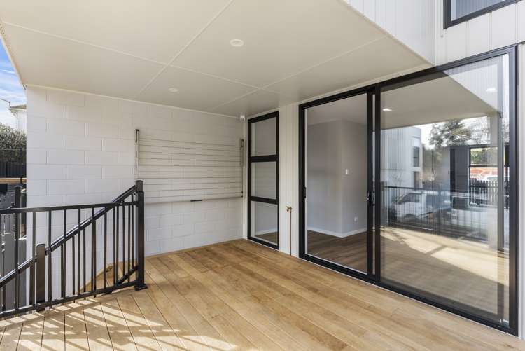 5a Range View Road Mount Albert_12