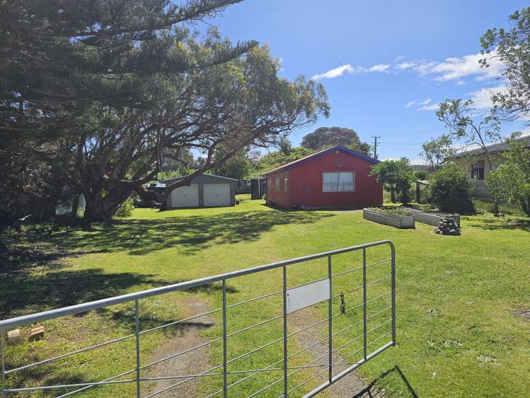 39 Muaupoko Street Hokio Beach_16