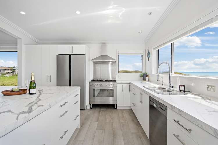 1011 Papamoa Beach Road Papamoa_11