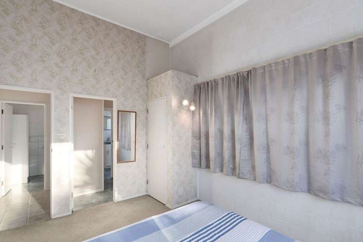 1/4 Marama Street Castor Bay_12