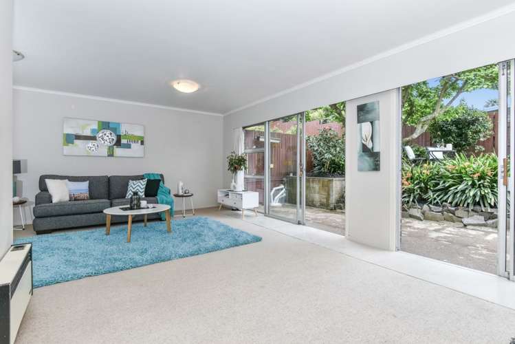 2/32 Lochiel Road Remuera_5