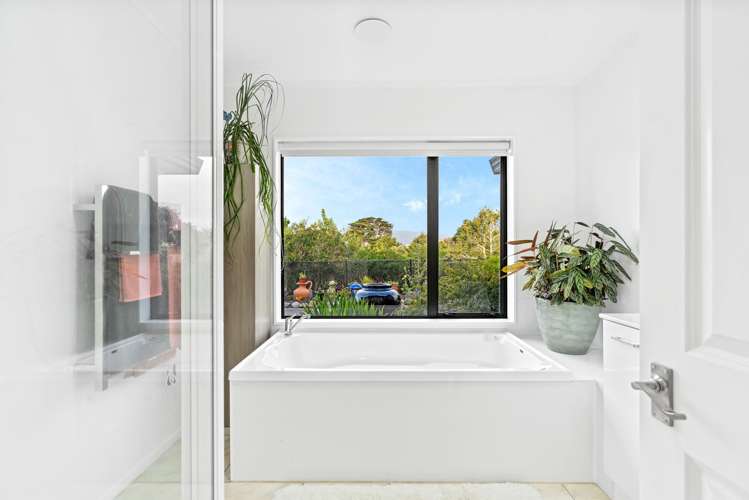 55 Pukenamu Road Te Horo_18