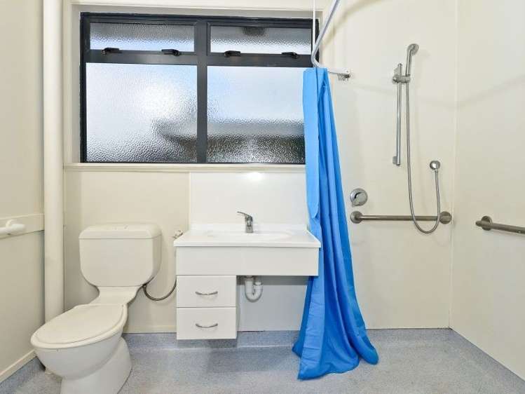 21a Montgomery Crescent Bader_6