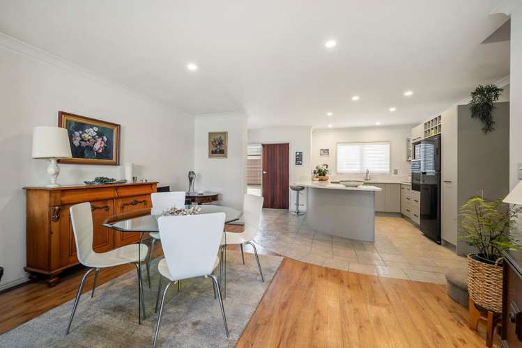 2/1328 Pukuatua Street_3