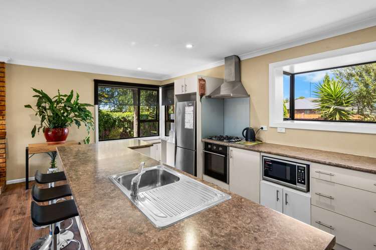 16 George Street Rolleston_11