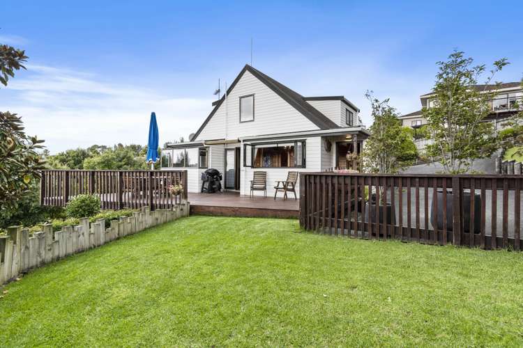 2/597 East Coast Road Browns Bay_13