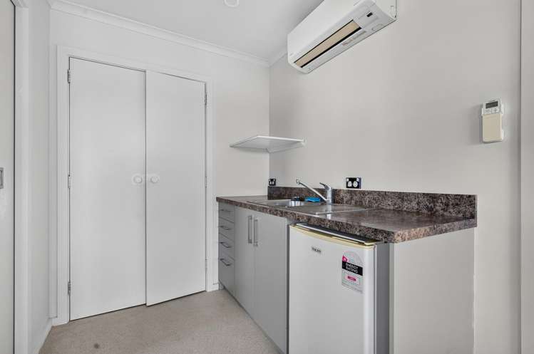 68 South Belt Masterton_32