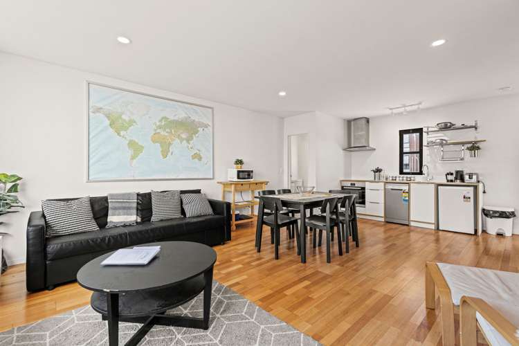 9/388 Montreal Street_4