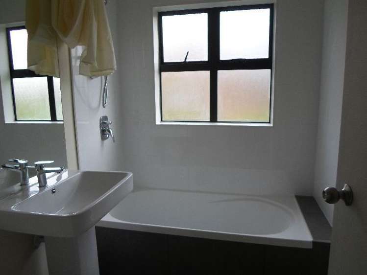 1/6 John Jennings Drive Oteha_2