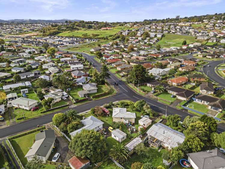 2 President Avenue Papakura_11