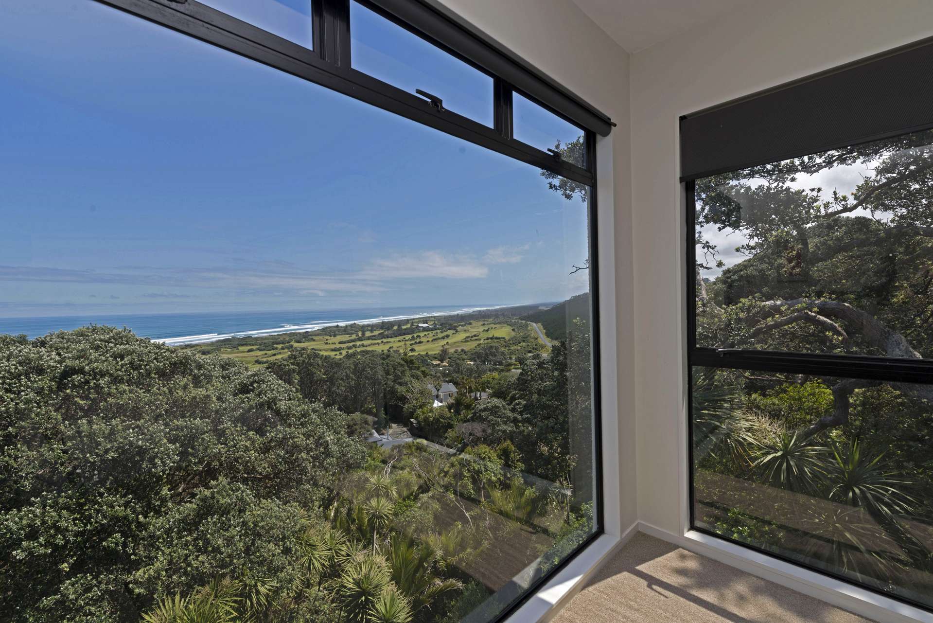 90 Domain Crescent Muriwai_0