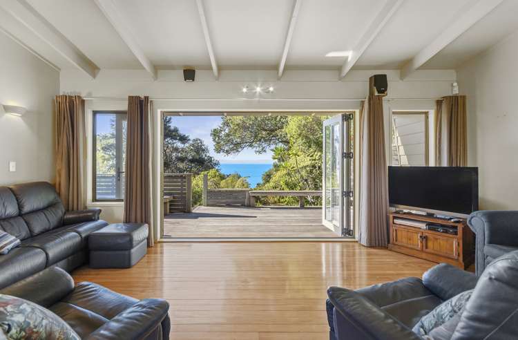 203 Howard Road Orere Point_8