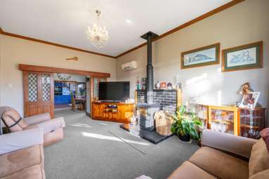 61 West Plains Road_3