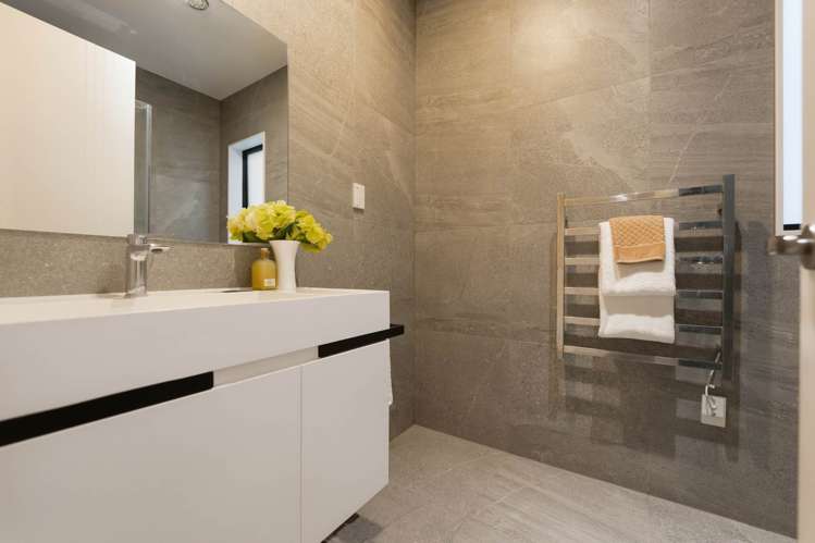 221B Murphys Road Flat Bush_24