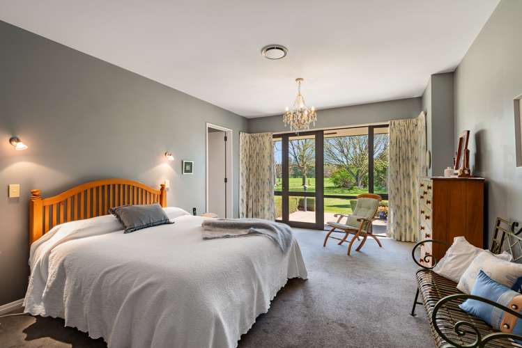 62 Davis Road Lincoln_10