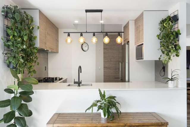 8/19 Langana Avenue Browns Bay_1