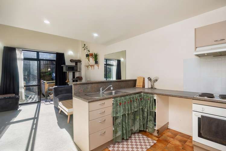 33/22A Willcott Street_5