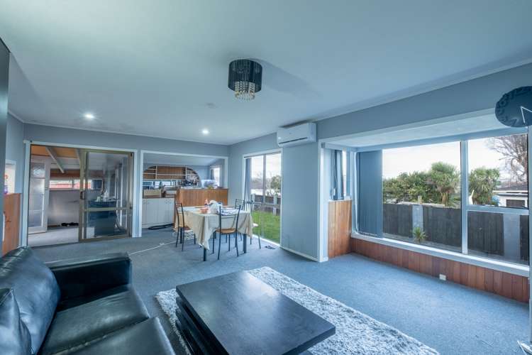 64 Hyperion Drive Randwick Park_2