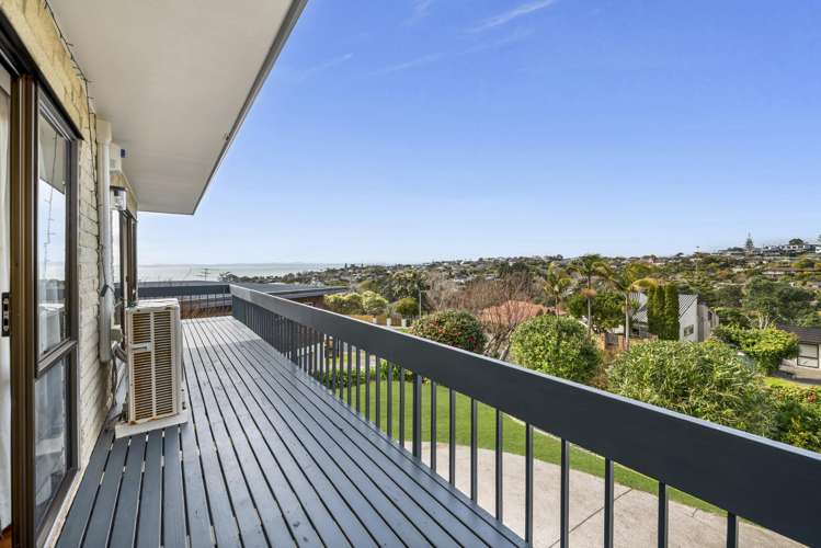 32 Haseler Crescent Mellons Bay_11