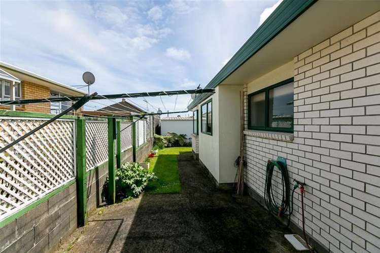 3/135 Clawton Street Westown_8