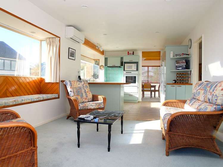 53 Ribbonwood Crescent Goodwood Heights_5