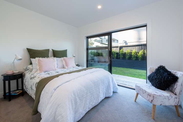 1/8 Clifton Road Waiake_5